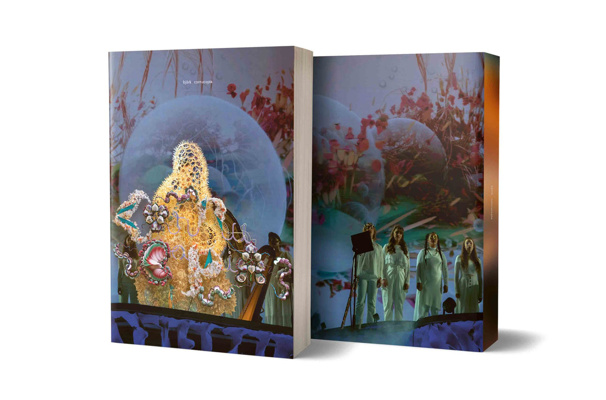 超貴重品 ビョーク Björk 直筆サイン入りcornucopia book 超貴重品 ビョーク Björk 直筆サイン入りcornucopia book - メルカリ